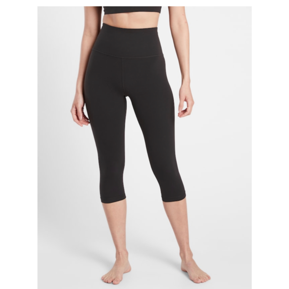 Athleta Pants - NWT Athleta Ultra High Rise Elation Crop